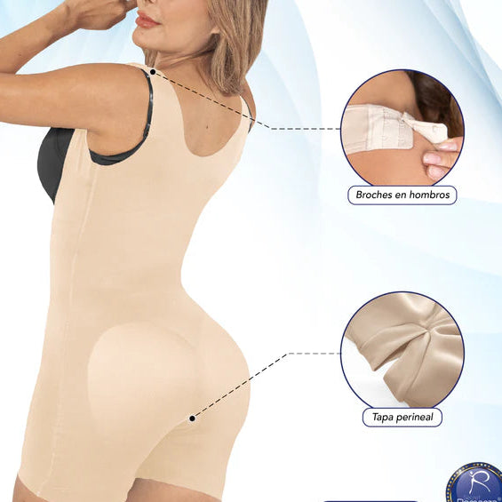 Mod. 2201 Tipo Short senos libres con broches