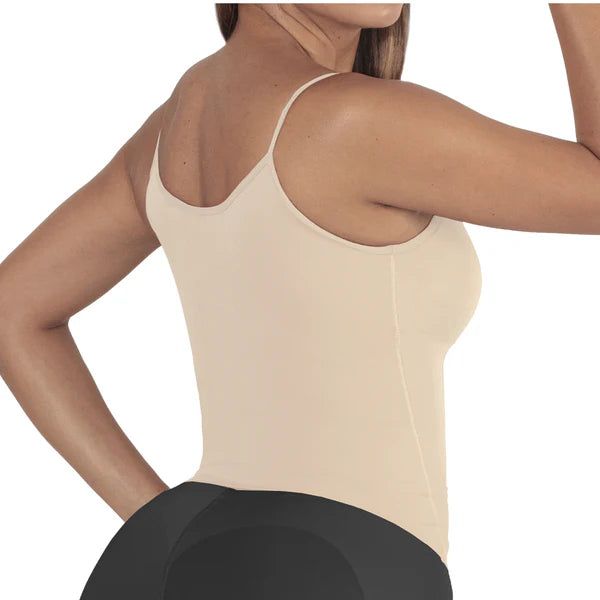 Mod. 2184 Faja tipo camiseta con copas prehormadas
