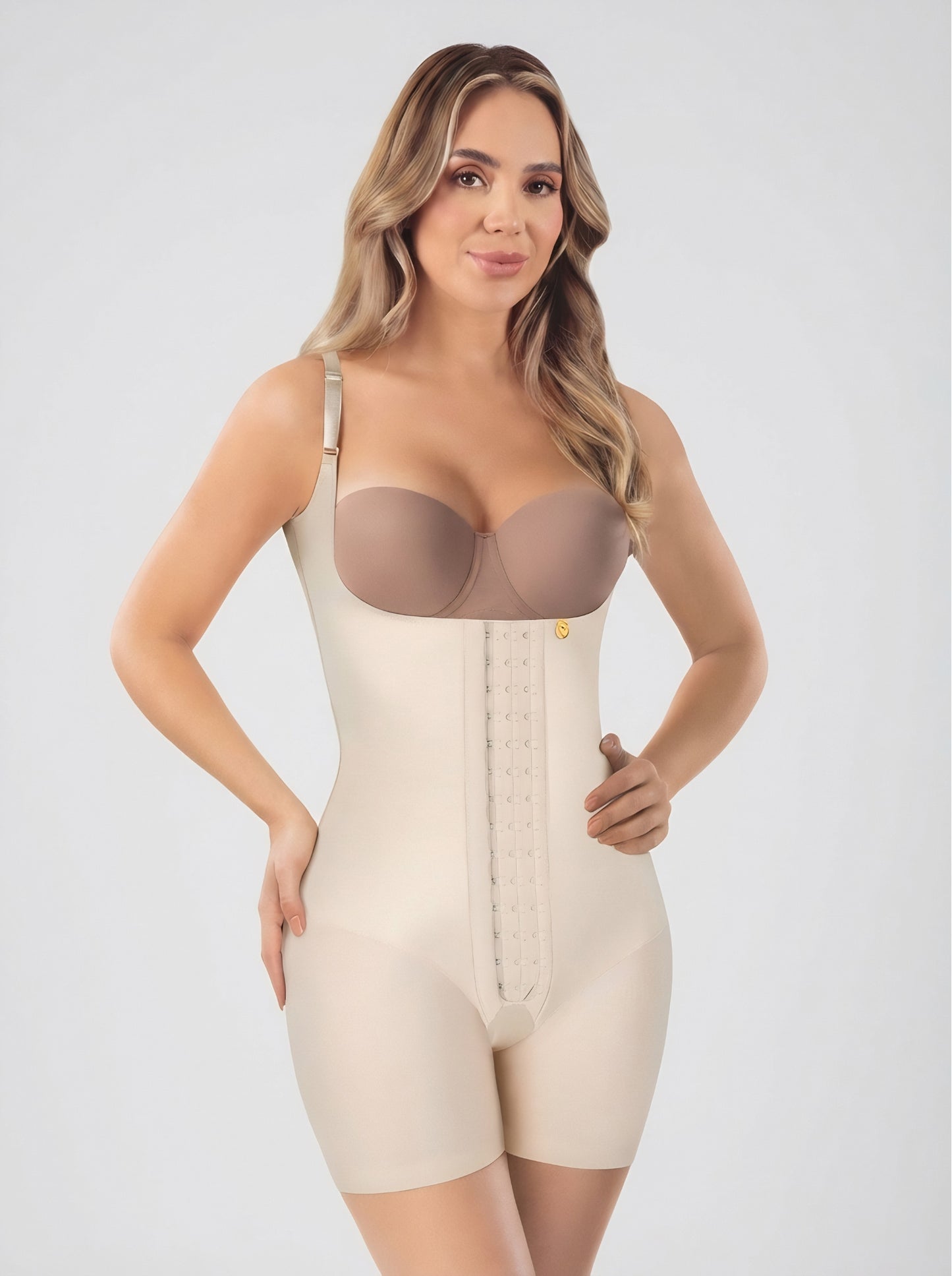 Mod 2208 Short Senos Libres Tapa Abierta con Broches