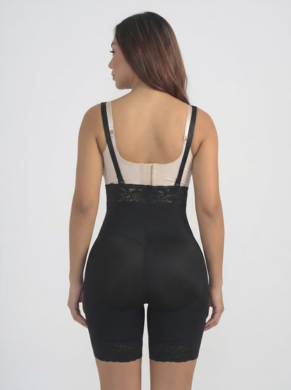 Mod. 3472 Strapless con ziper lateral encaje siliconado