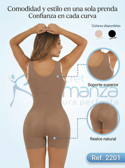 Mod. 2201 Tipo Short senos libres con broches