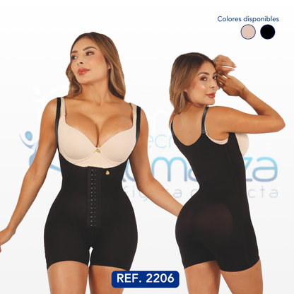 Mod.2206  short senos libres con broches y tirantes